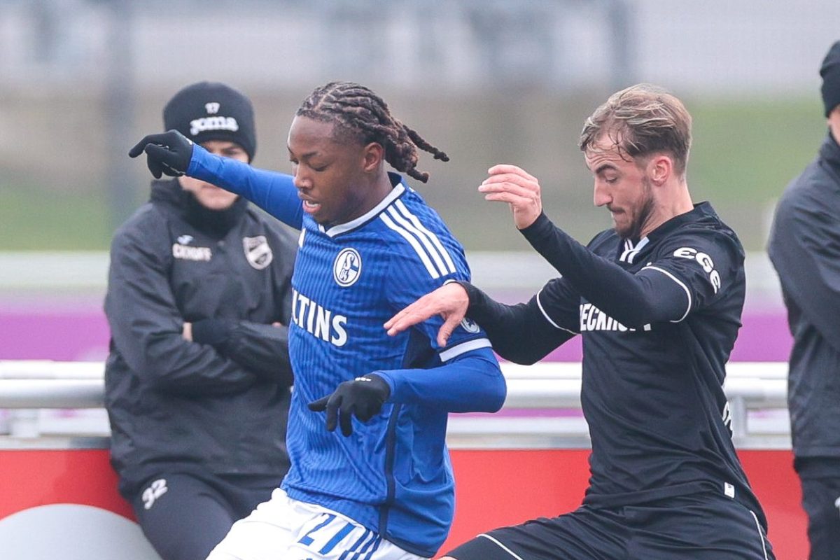 Debüt beim FC Schalke 04.