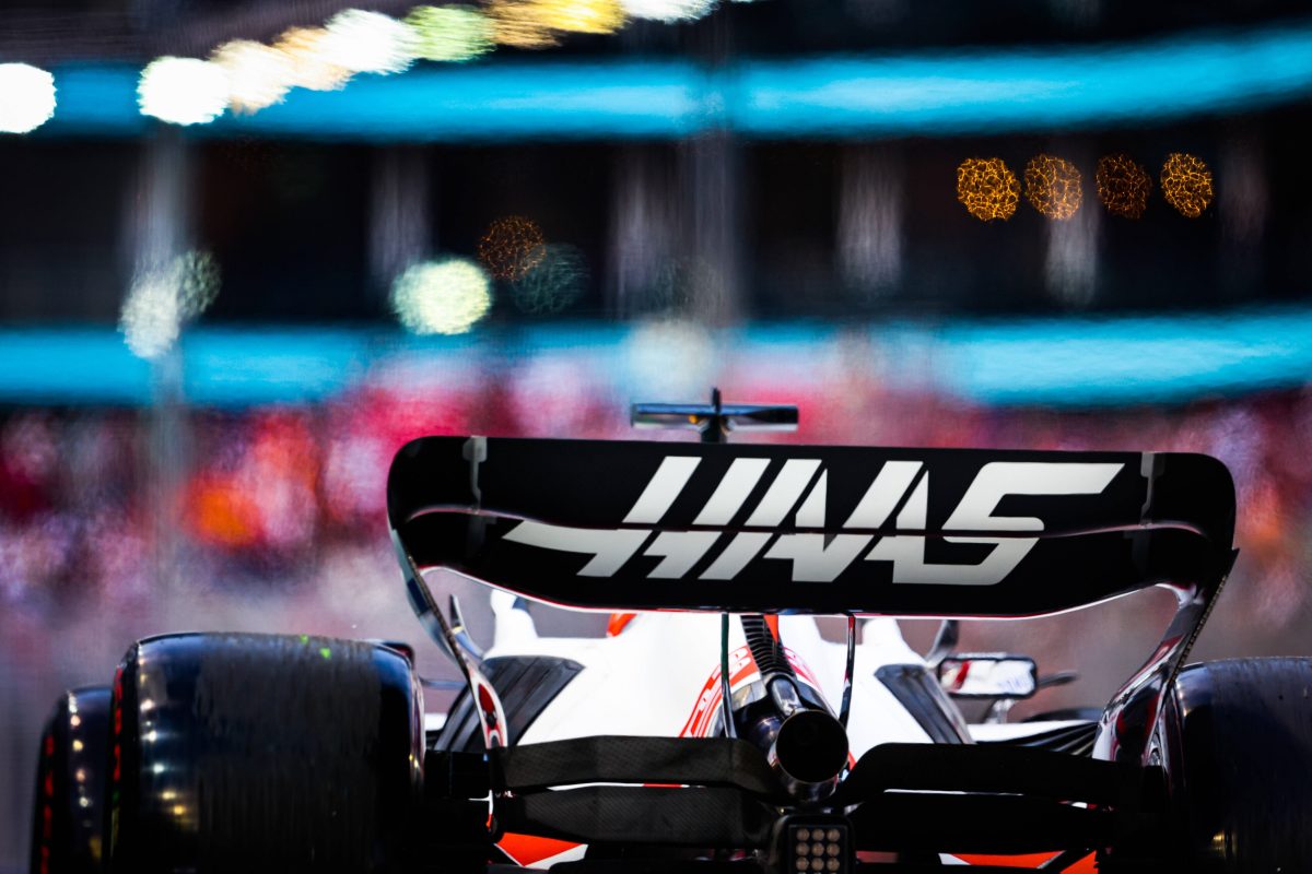 Formel-1-Fans aufgepasst! Das Haas-Team hat die Saison 2024 endgültig eingeläutet. Darauf dürfte sich vor allem Nico Hülkenberg gefreut haben.