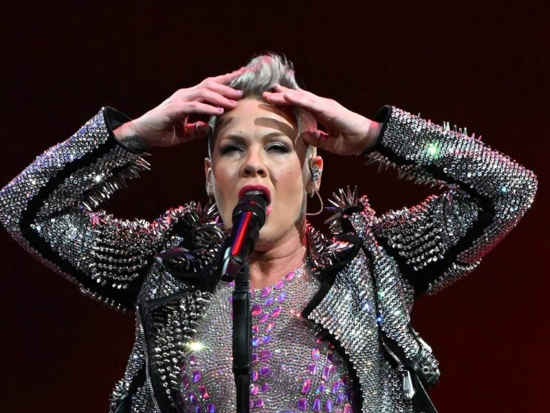 Die Australier haben lange auf Pink gewartet! Doch warum die Sängerin nun ihr Konzert wegen eines Fans unterbrechen musste...