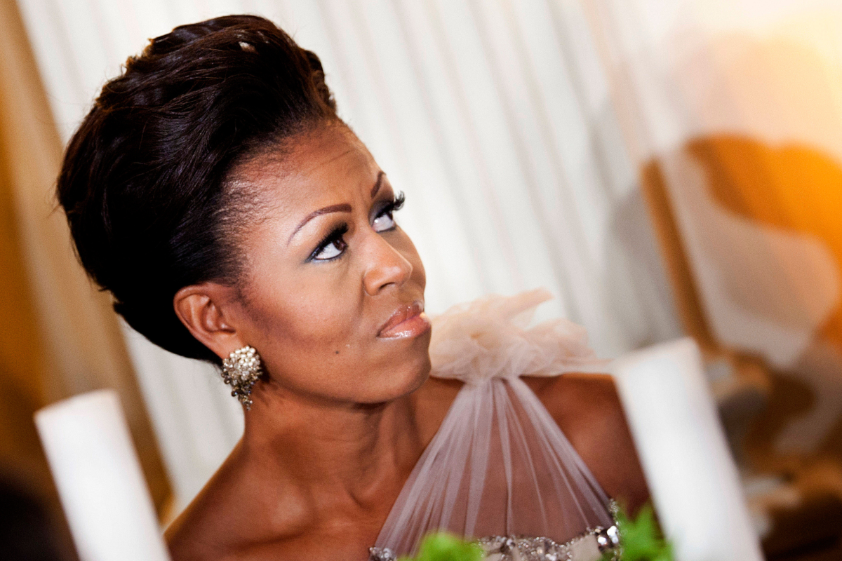 Ãœber Michelle Obama wird die falsche Behauptung verbreitet, sie sei eigentlich ein Mann.