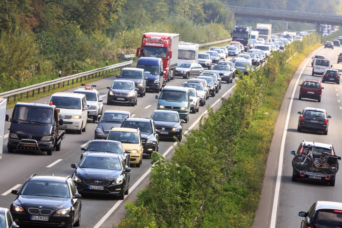 Durch den vielen verkehr zu Ostern ist die Staugefahr groß.