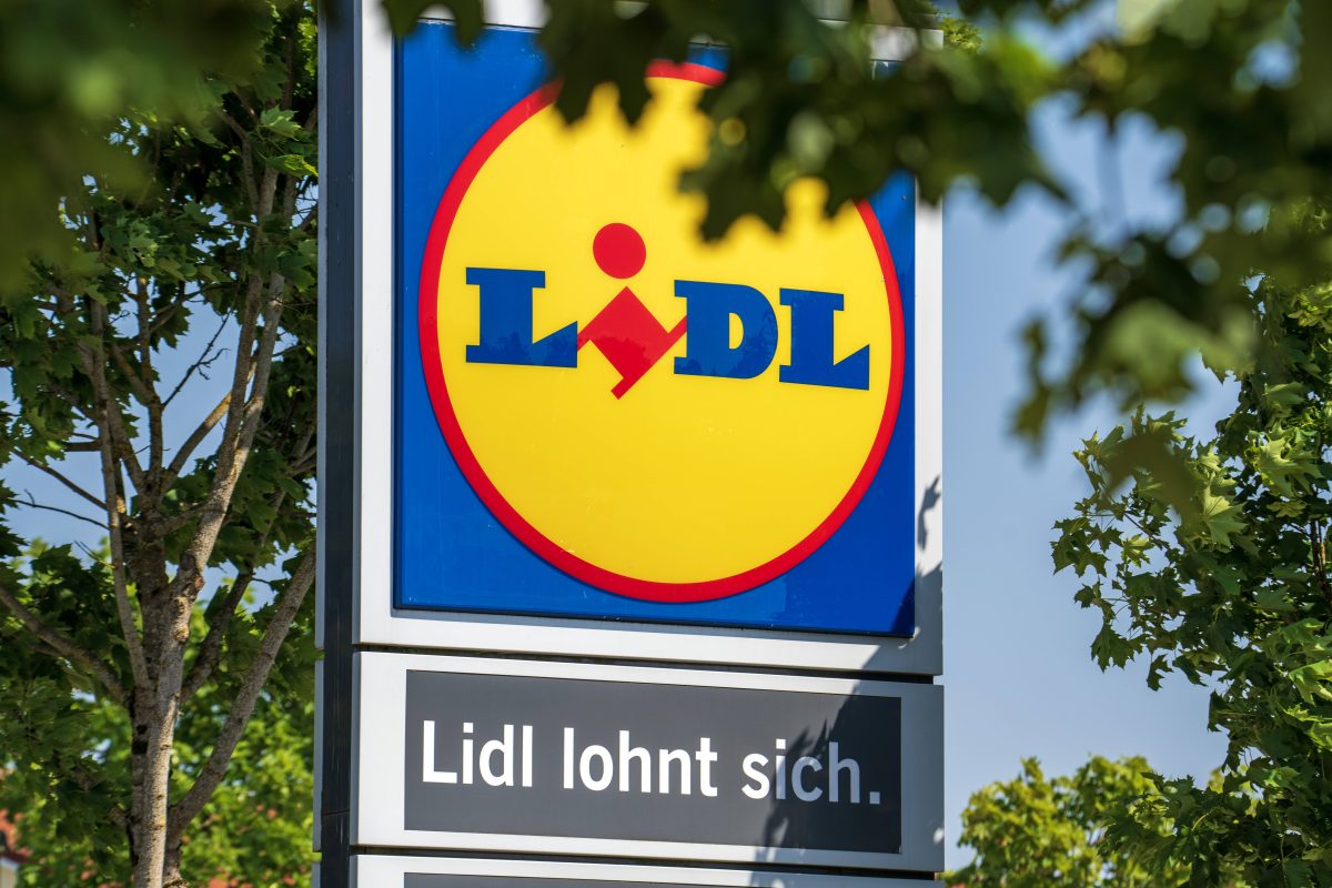 Zahlreiche deutsche Promis äußern harte Kritik an Lidl.