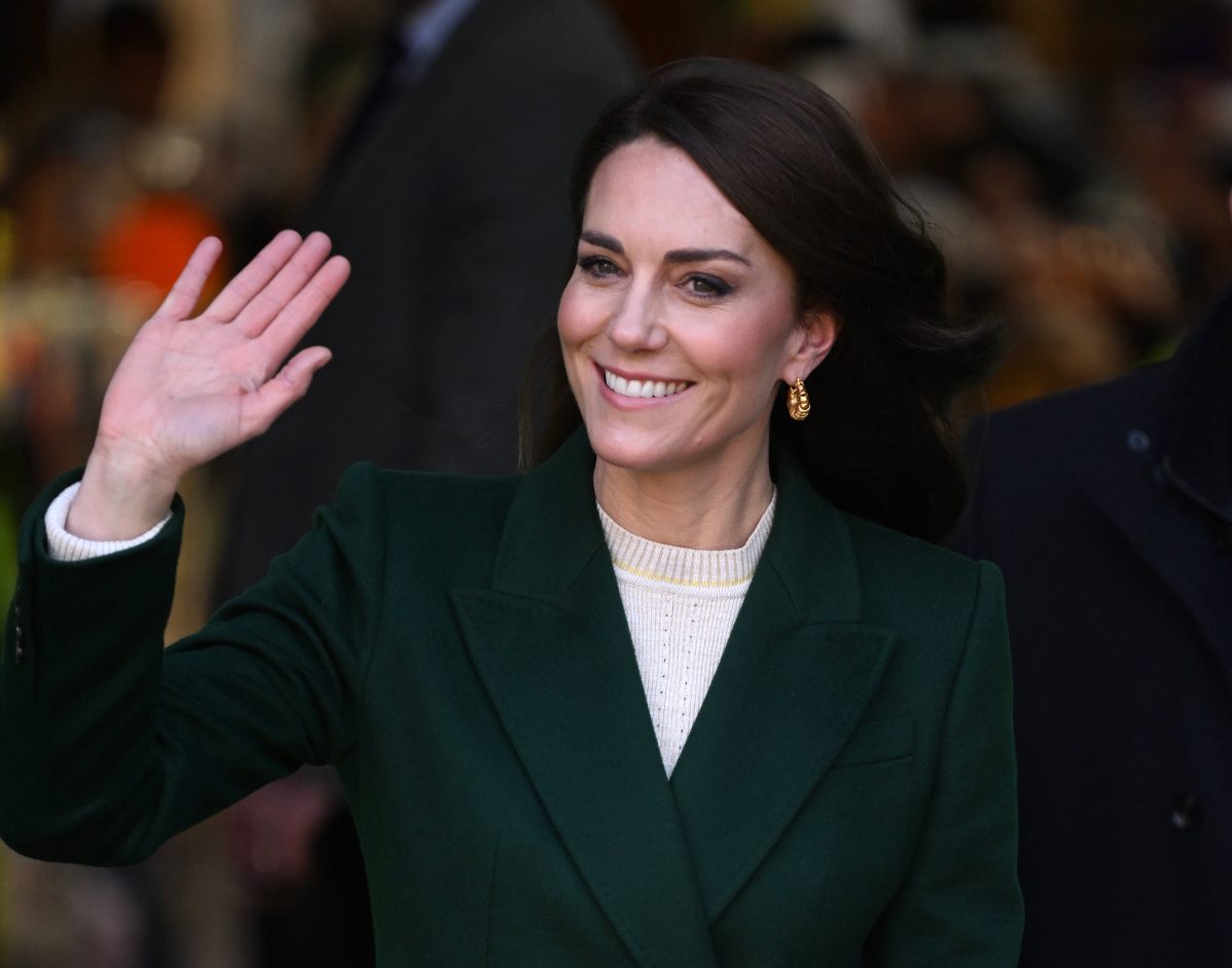 Kate Middleton beweist aktuell, dass sie selbst nach ihrer OP nicht Däumchen dreht. Woran sie hinter den Kulissen ganz heimlich arbeitet...