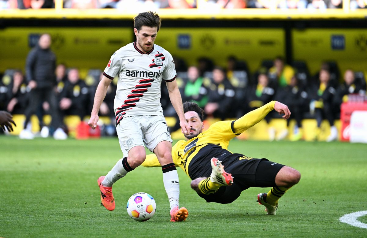 Borussia Dortmund - Bayer Leverkusen: Fans toben!