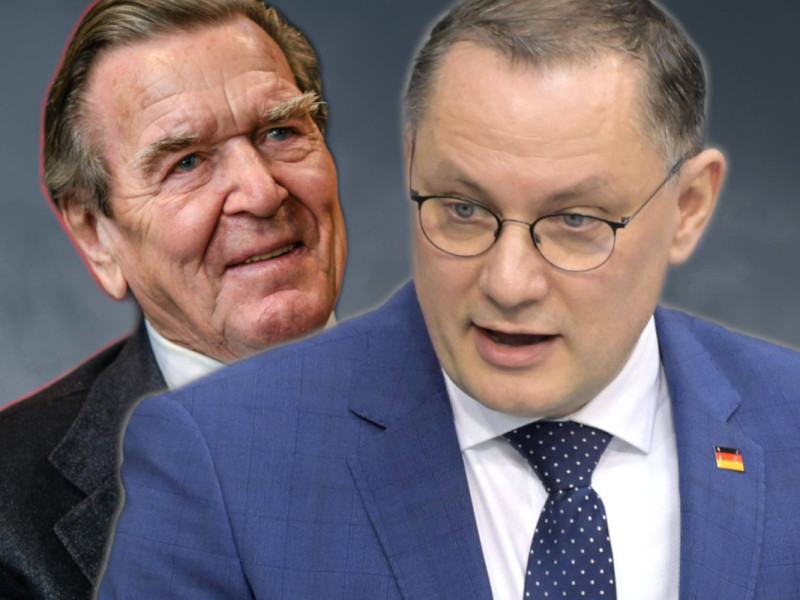 Glückwunsch für Gerhard Schröder vom AfD-Chef Chrupalla.