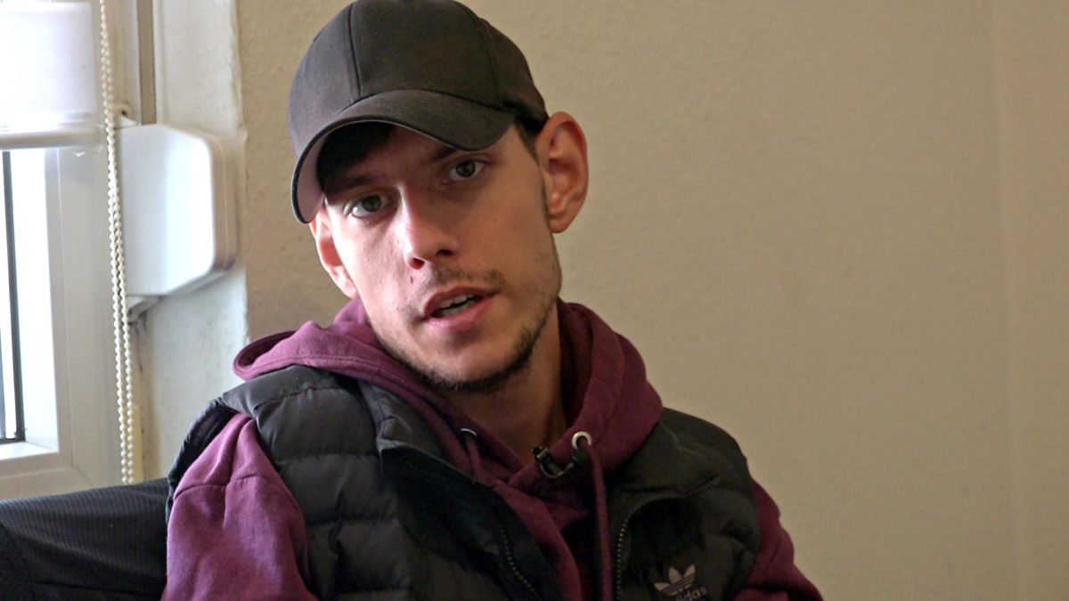 BÃ¼rgergeld-EmpfÃ¤nger Pascal hat Ã„rger mit der Familienkasse. Deshalb droht dem 22-JÃ¤hrigen eine fette RÃ¼ckzahlung...