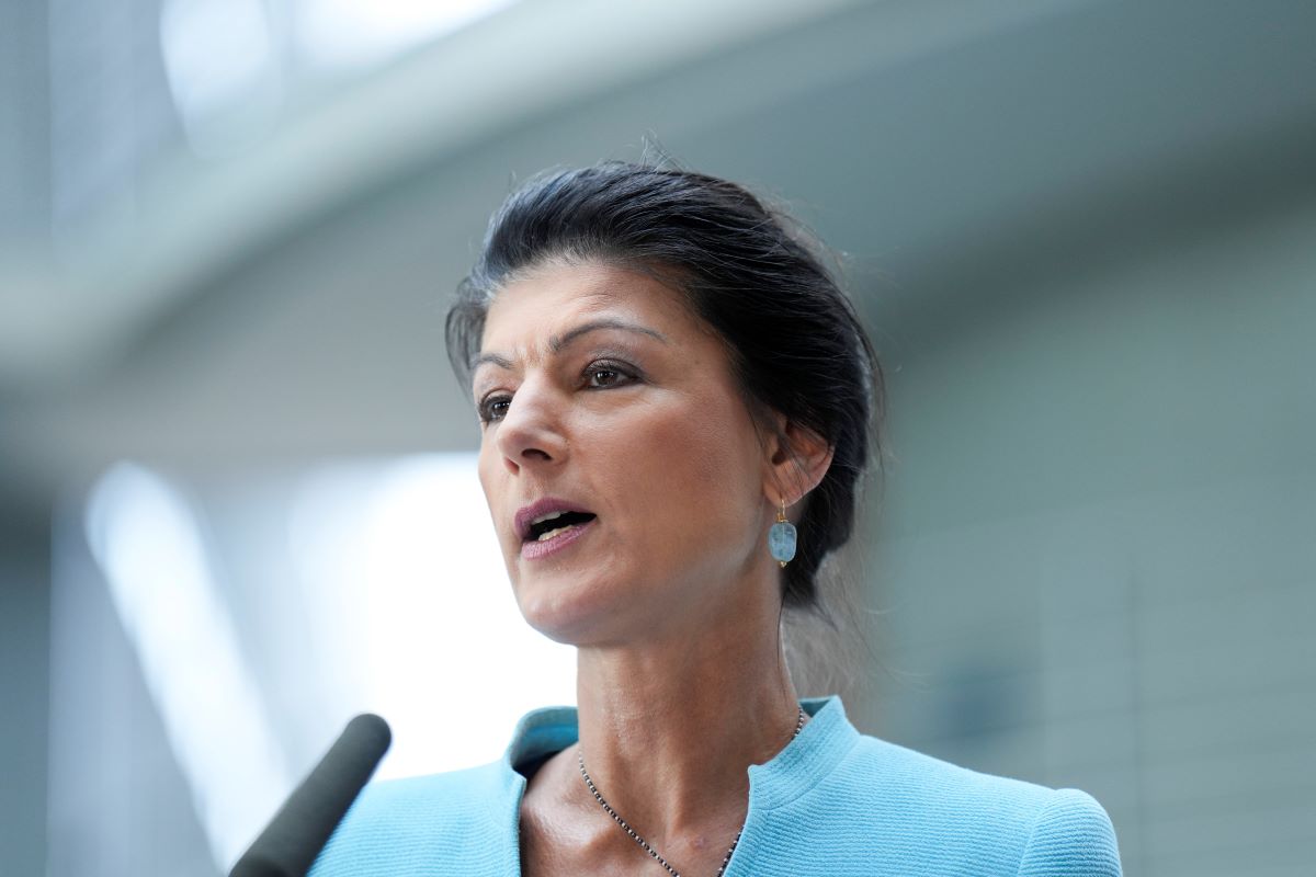 Um ihre Wählerinnen und Wähler zu erreichen, geht BSW-Chefin Sahra Wagenknecht einen umstrittenen Weg.