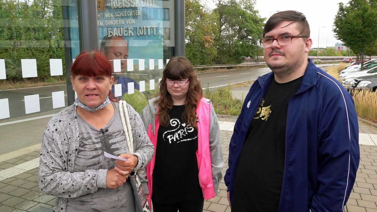 BÃ¼rgergeld-EmpfÃ¤nger Petra, Pascal und Selina wollen eigene Musik machen. Doch das gefÃ¤llt einigen Zuschauern gar nicht.