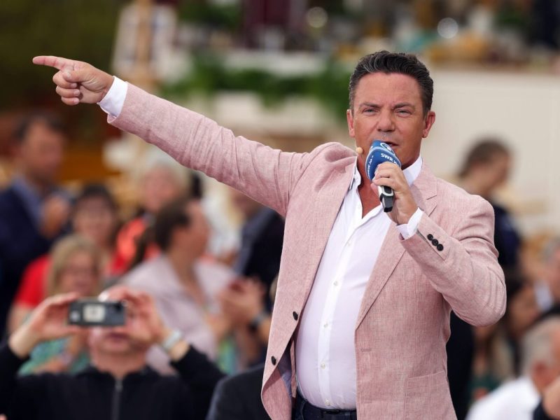 ARD-“Immer wieder sonntags” Gäste: DIESE Stars sind in der Sendung am 1. September 2024 dabei