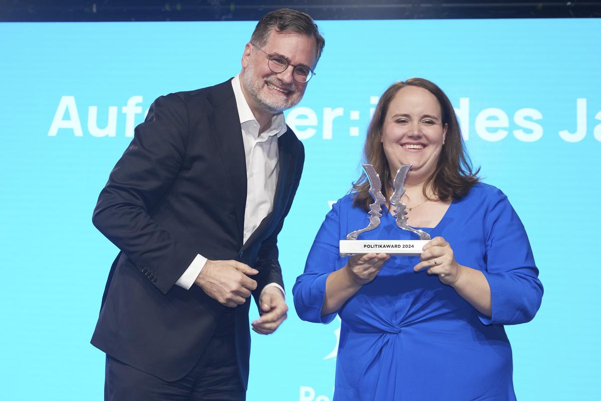 Award für Grünen-Chefin Ricarda Lang.