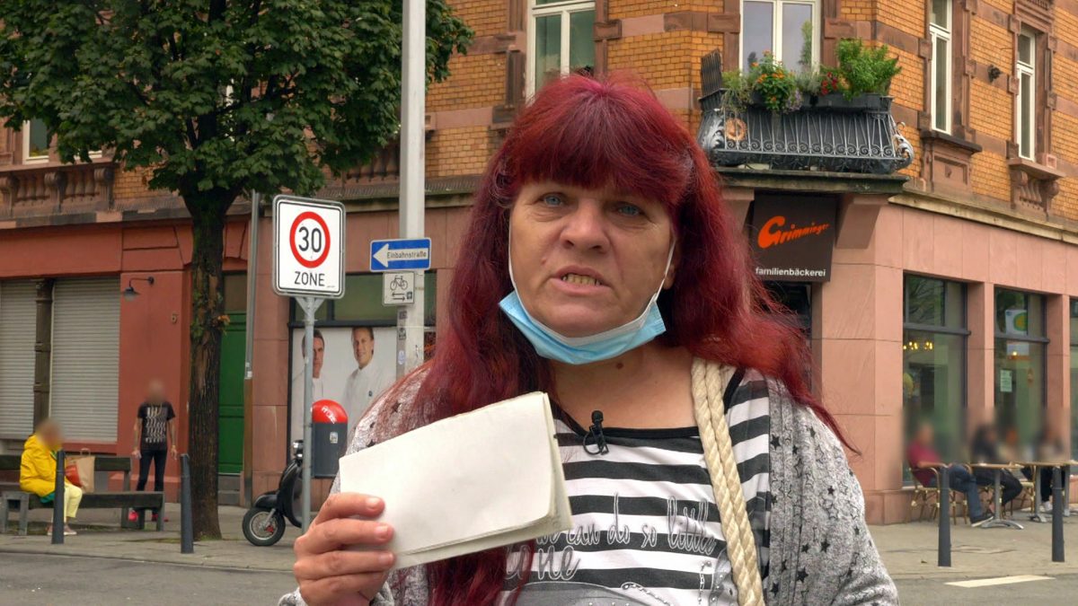 Die Bürgergeld-Empfängerin Petra lebt mit ihren Kindern in einer schimmelbefallenen Wohnung. Doch das hat schwere Konsequenzen!