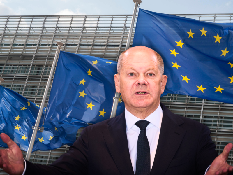 Olaf Scholz vor dem EU-Hauptgebäude in Brüssel.
