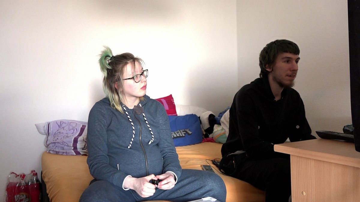 Jasmin und Maik kÃ¤mpfen mit Schulden. Trotz BÃ¼rgergeld bleibt kaum Geld zum Leben. Umso fragwÃ¼rdiger erscheint ihre neueste Anschaffung...