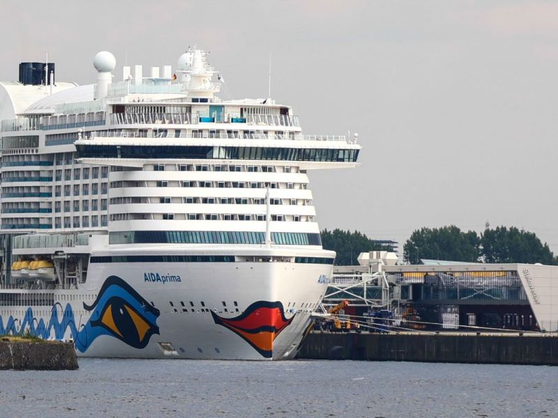 Beim Kreuzfahrt-Giganten Aida bahnt sich eine Technik-Wende an.