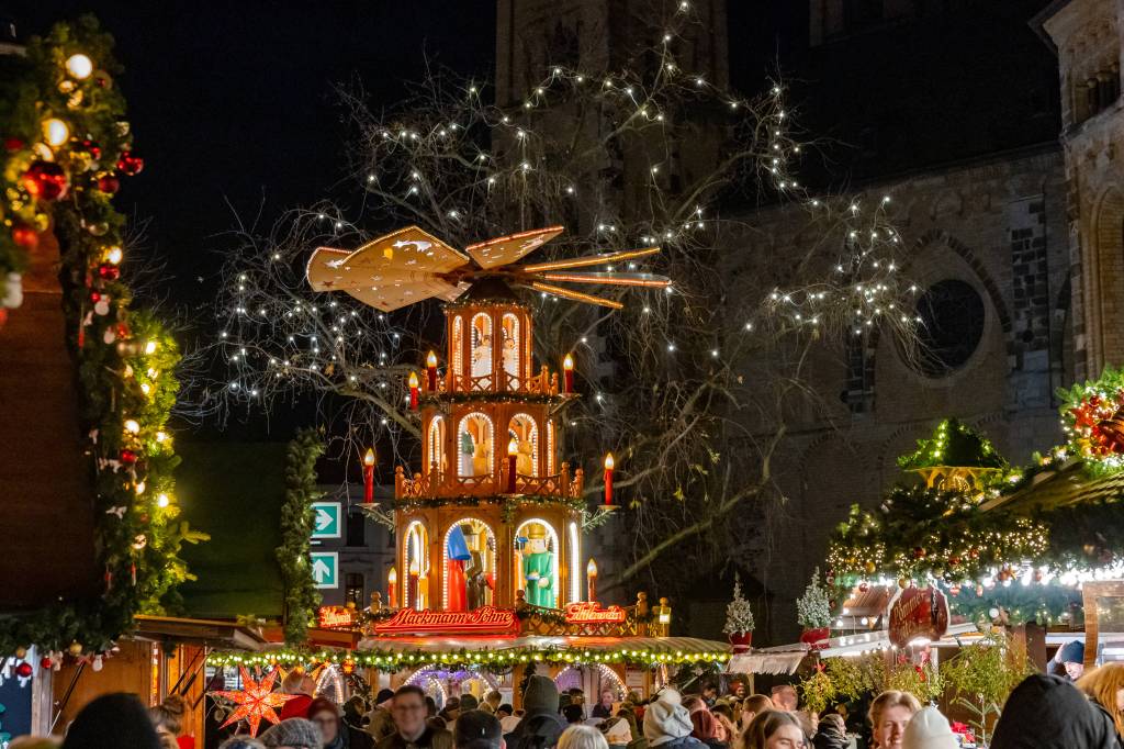 Weihnachtspyramide in Bonn