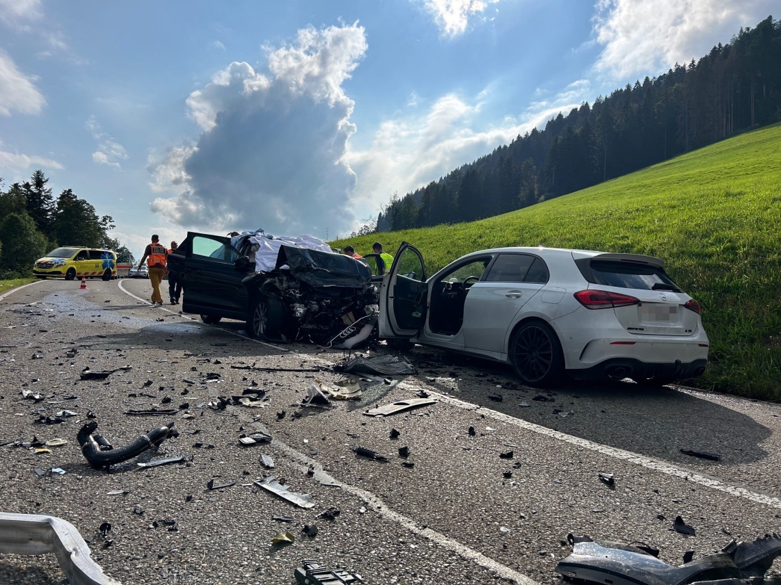 Ein Ehepaar aus NRW starb bei einem Autounfall in der Schweiz!