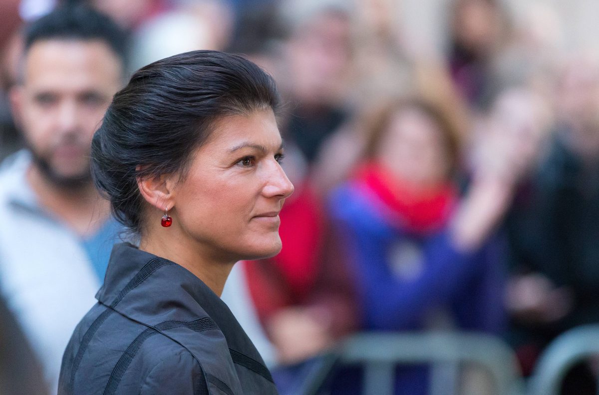 Sahra Wagenknecht lässt kein gutes Haar an der Ampel-Regierung und zieht einen radikalen Vergleich: Für sie erinnert der Zustand der Bundesrepublik 2024 an das Ende der DDR!