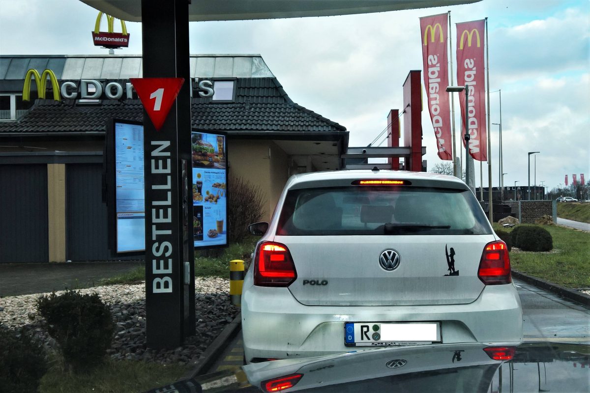 McDonald's mit Trick 17 beim Drive-In.