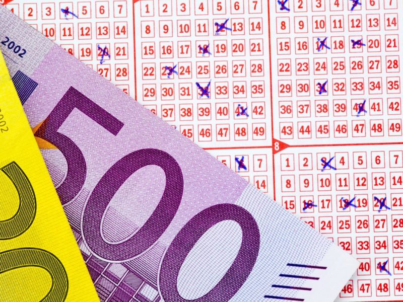 Lotto-Expertin mit wichtigem Jackpot-Tipp – niemals DIESE Zahlen ankreuzen