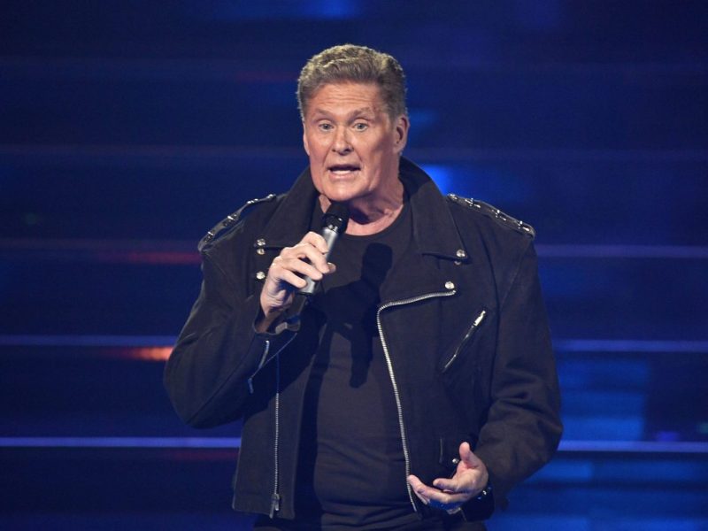 Der Tod von „Baywatch“-Ikone Michael Newman versetzte die Welt in Trauer. Jetzt nimmt auch TV-Kollege und Freund David Hasselhoff Abschied.