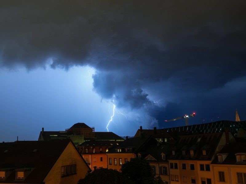 Wetter in NRW: Jetzt wird‘s „ziemlich turbulent“ – Schock-Prognose vor Feiertag