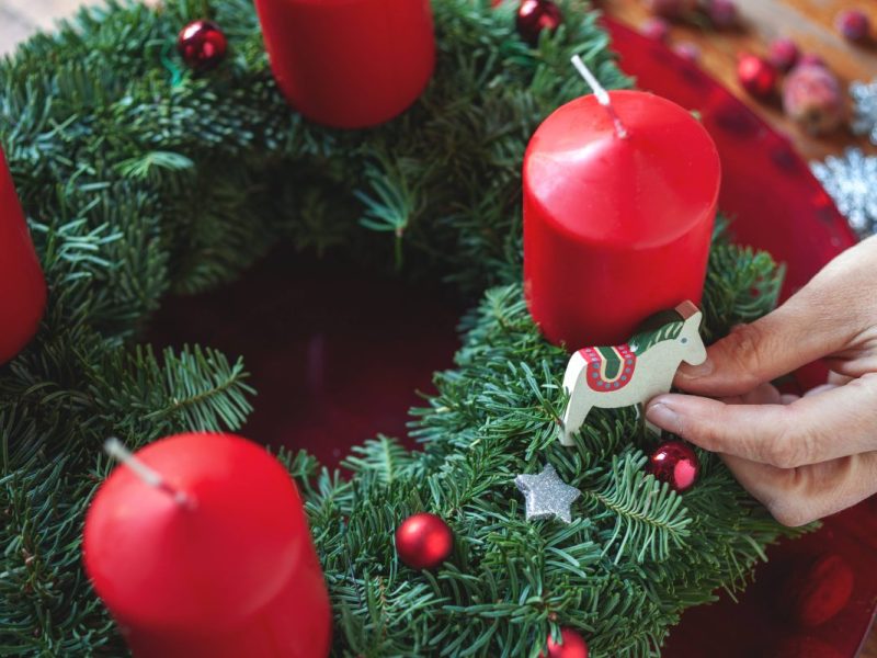 Adventskranz selber machen: Anleitung
