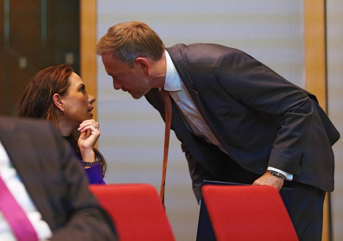 Er war Finanzminister, jetzt kÃ¶nnte er Vollzeit-Daddy werden â€“ was Lindners ZukunftsplÃ¤ne mit Care-Arbeit und Kindersegen zu tun haben.