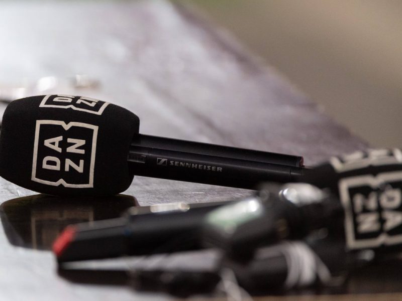 DAZN sorgt mit dem nächsten Rechtehammer für Aufsehen! Der Streaming-Riese hat sich das nächste dicke Paket geangelt.
