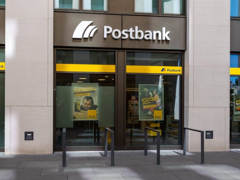 Die Postbank schließt einige Filialen. (Symbolfoto)
