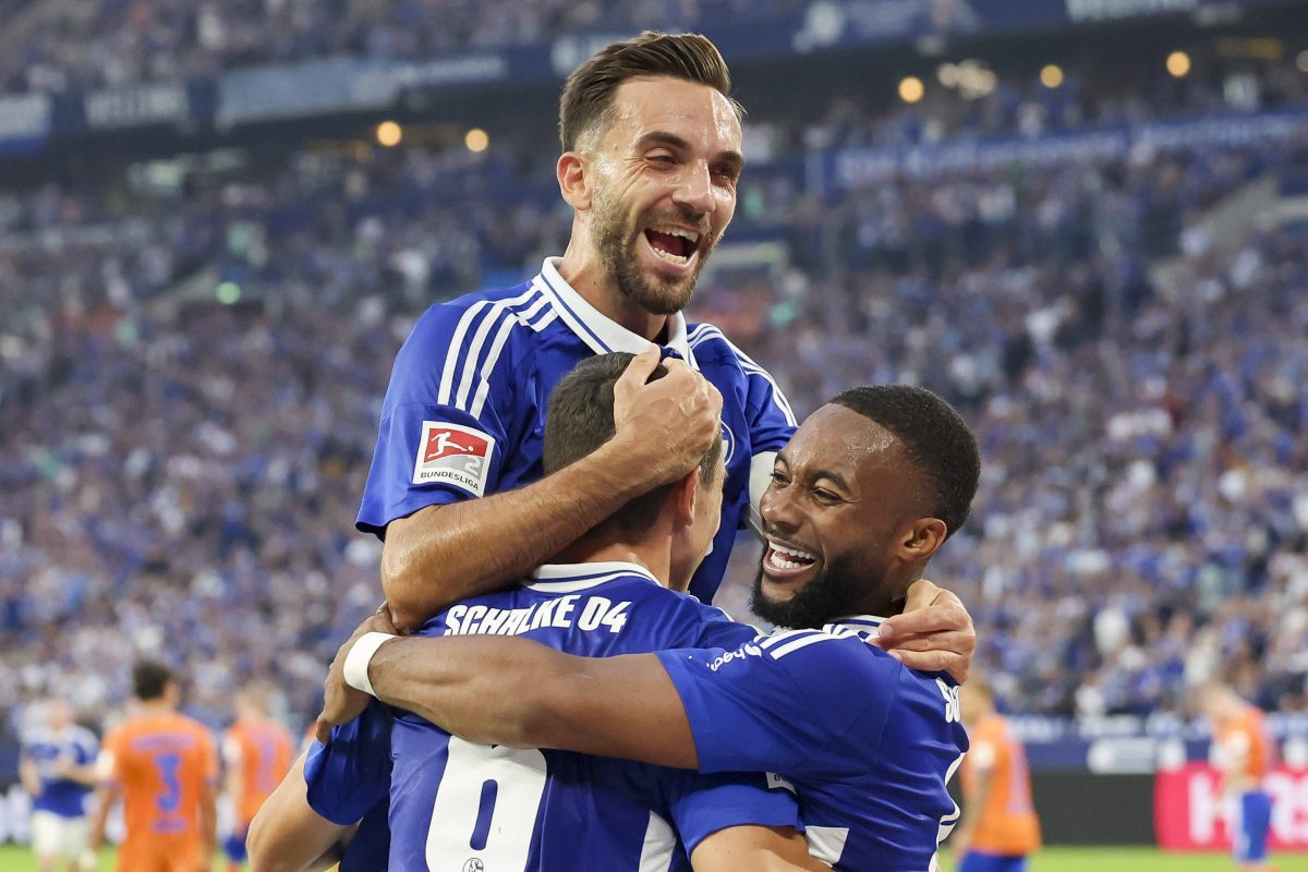 Spätestens im Sommer muss sich der FC Schalke 04 wohl von einem Spieler trennen.