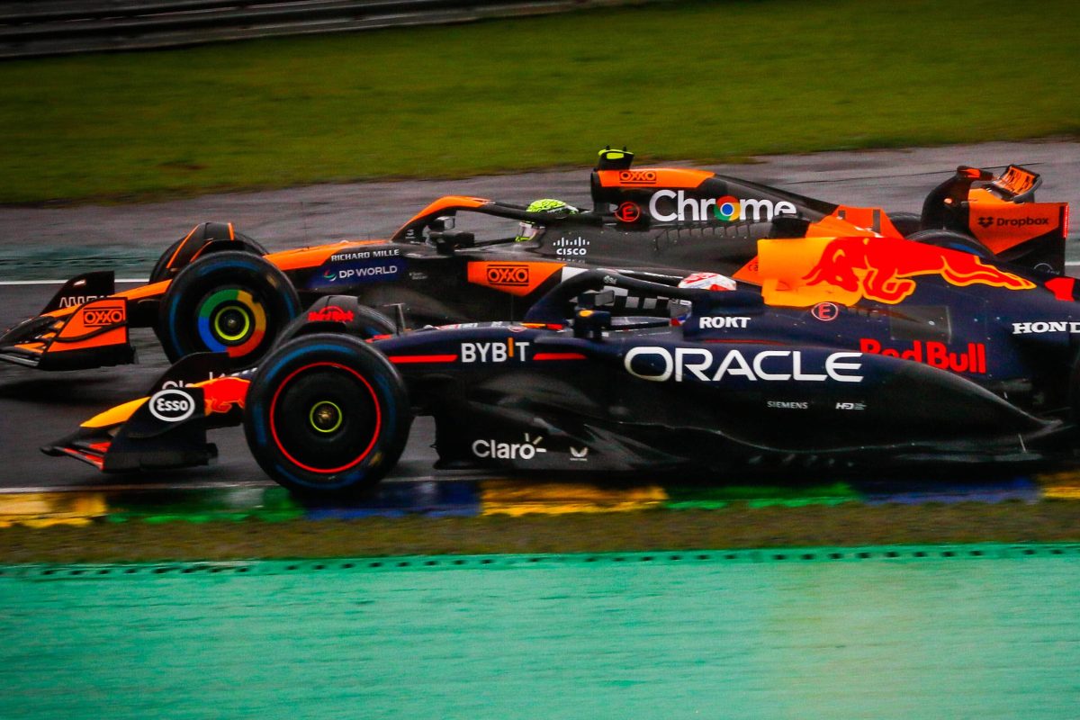 In der Formel 1 kämpfen Red Bull und McLaren erbittert gegeneinander.