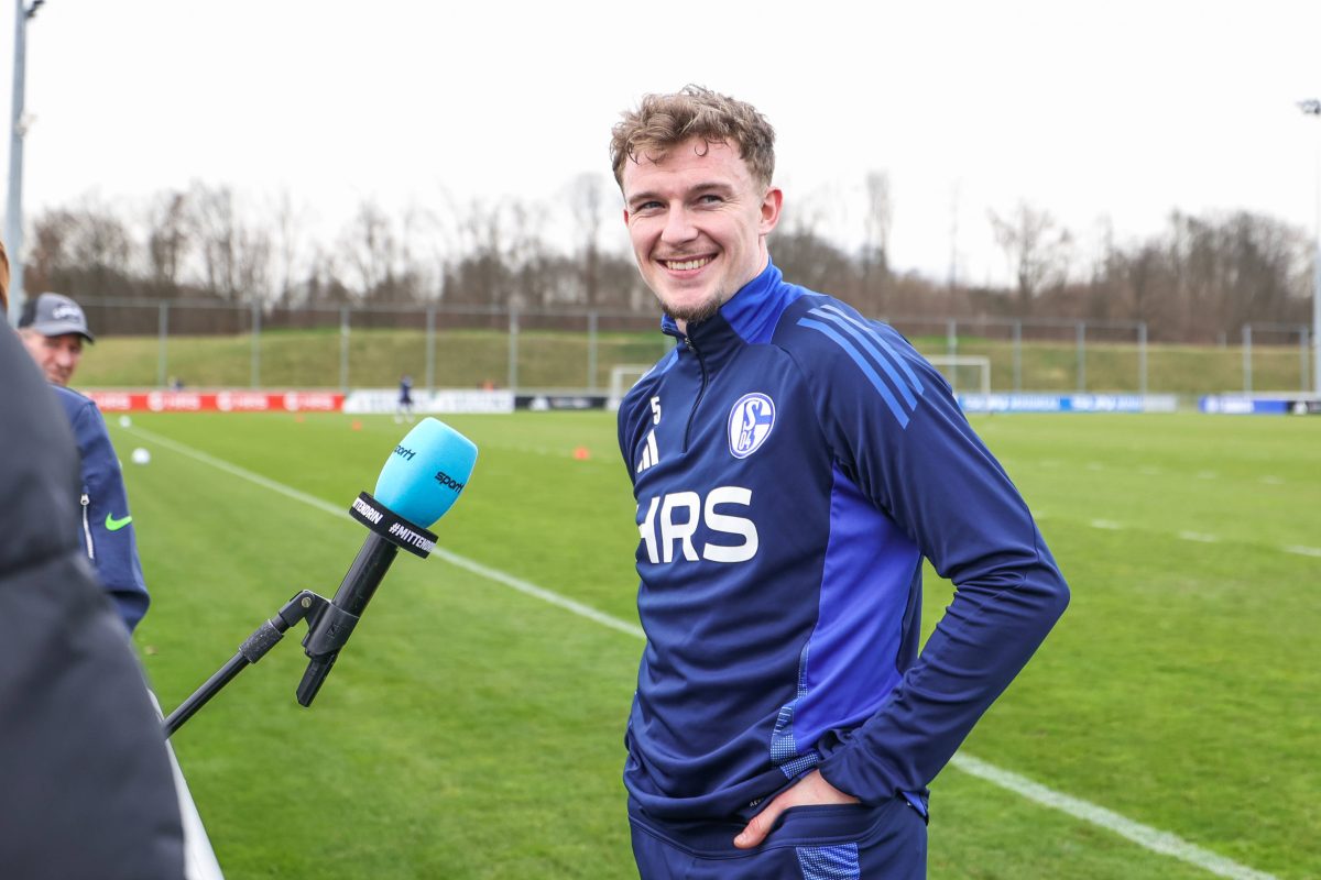 Verlässt Derry John Murkin den FC Schalke 04 nach der laufenden Saison? Der Abwehrspieler des Pottklubs lässt aufhorchen.