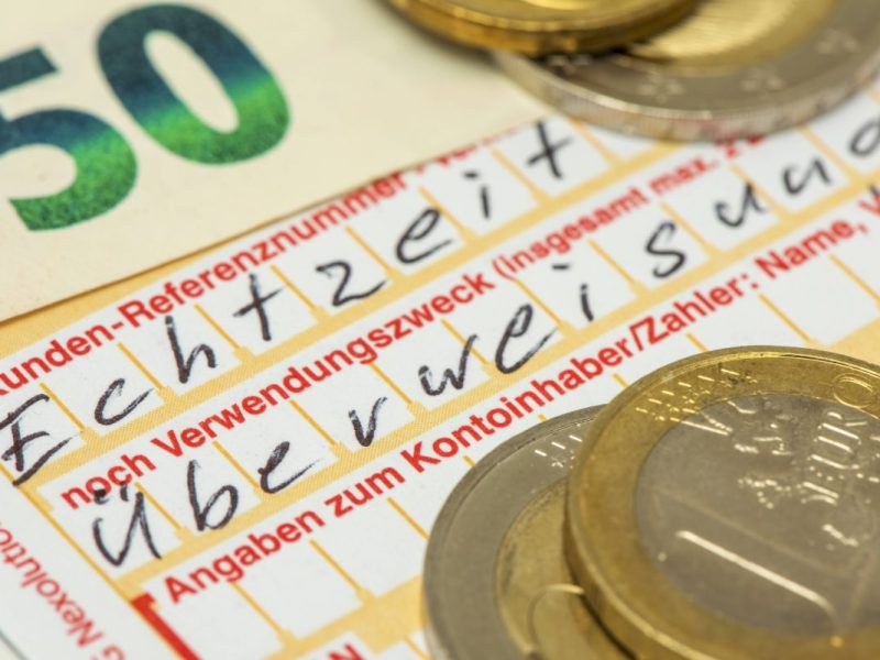 Die Echtzeit-Überweisung bei Sparkasse und Co. erfährt bald eine Änderung. (Symbolfoto)