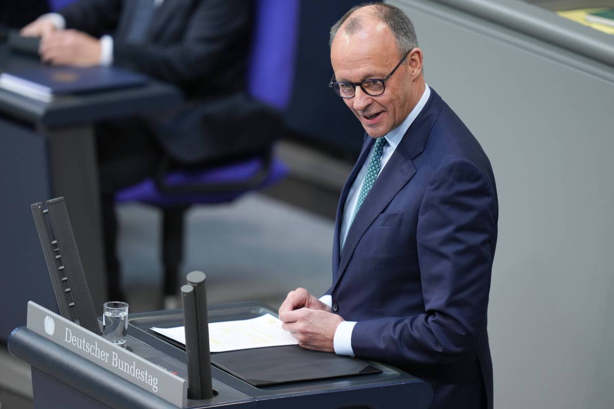 Merz nutzt den Bundestag als Wahlkampfbühne.