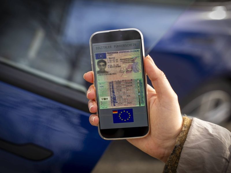 Der Führerschein ist bald digital verfügbar.